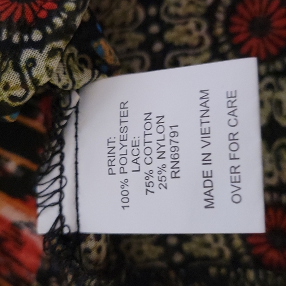 Olive Hill XL colorful flowy boho top - Picture 4 of 9